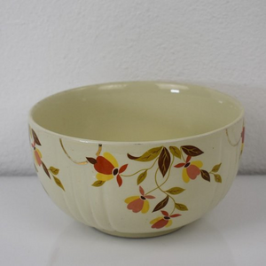 Vintage Hall's‎ Superior Quality Kitchenware Serving Bowl GUC no cracks or chips